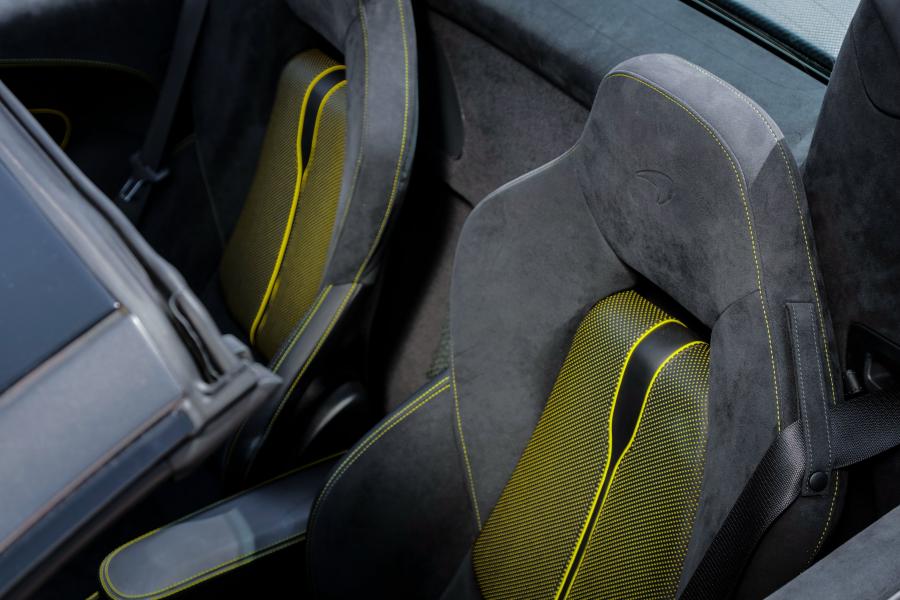 Интерьер McLaren 570S Spider 2017 года  (NA) (фото 5 из 42)